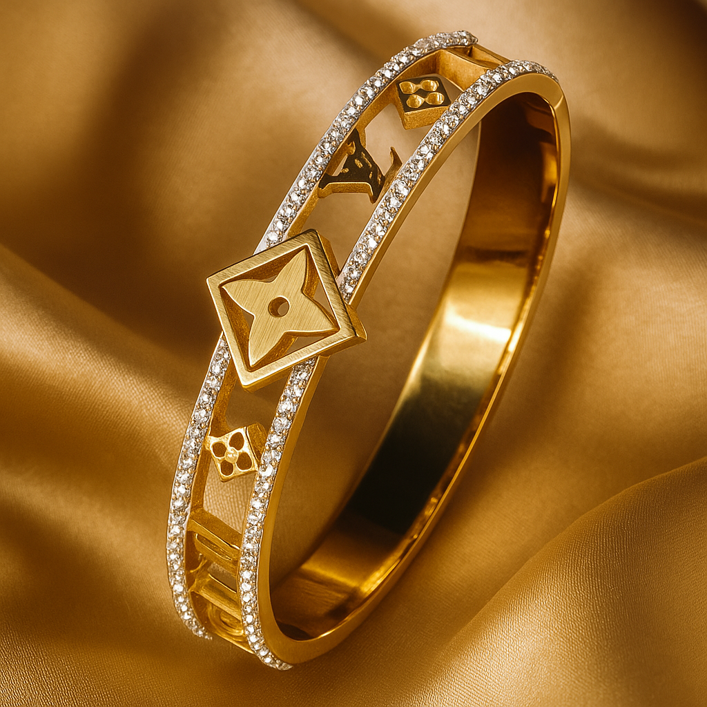 Étoile Royale Gold Bangle