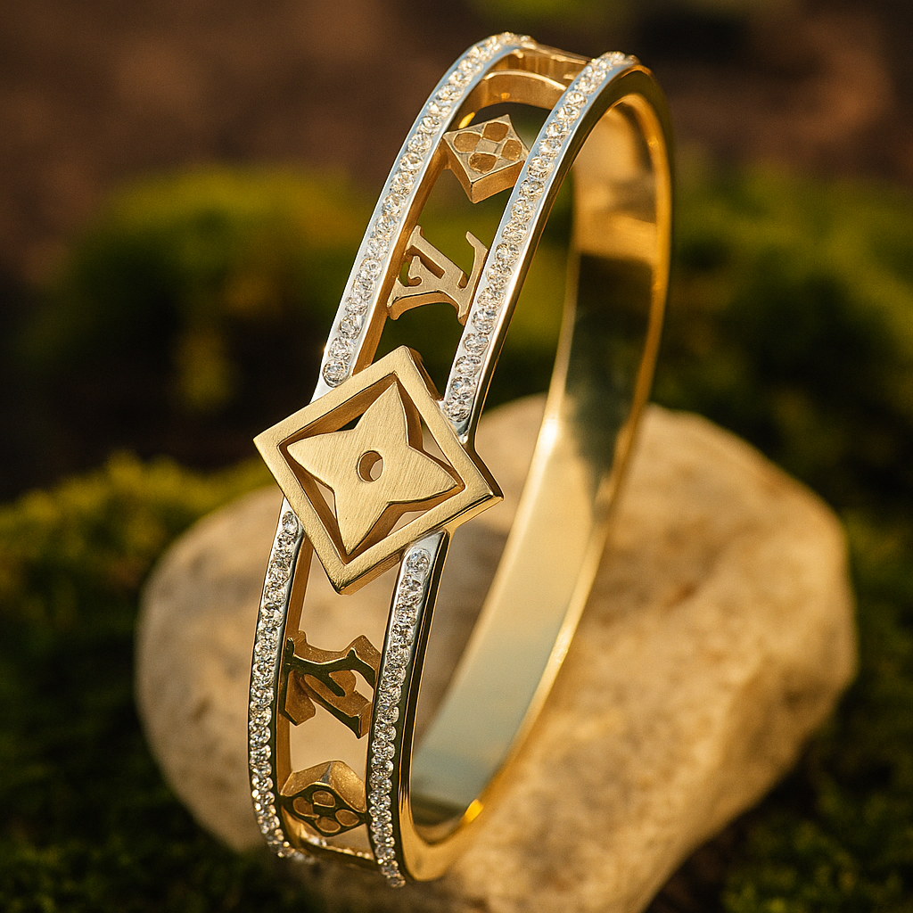Étoile Royale Gold Bangle