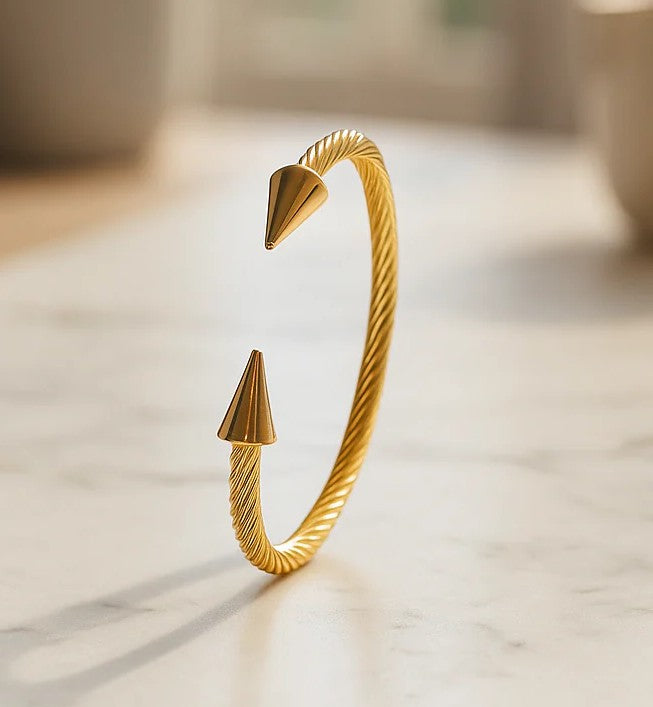 Aurum Twist Spike Cuff