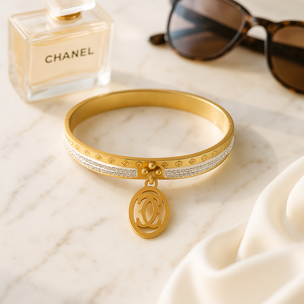 Luxe Emblem Charm Bangle