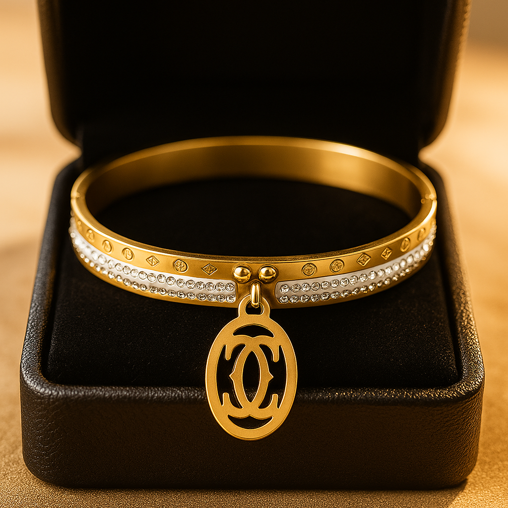 Luxe Emblem Charm Bangle