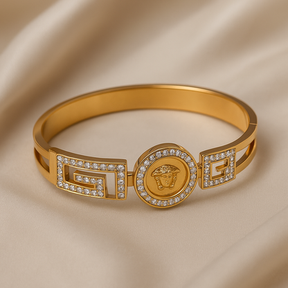 Regal Medusa Bangle – Gold Luxe Edition