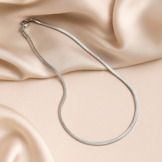 Elegant Twist Silver Necklace