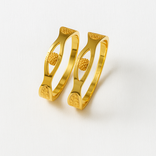 Stylish Gold Bangals