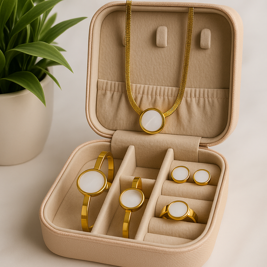 White Swan Jewelry Set
