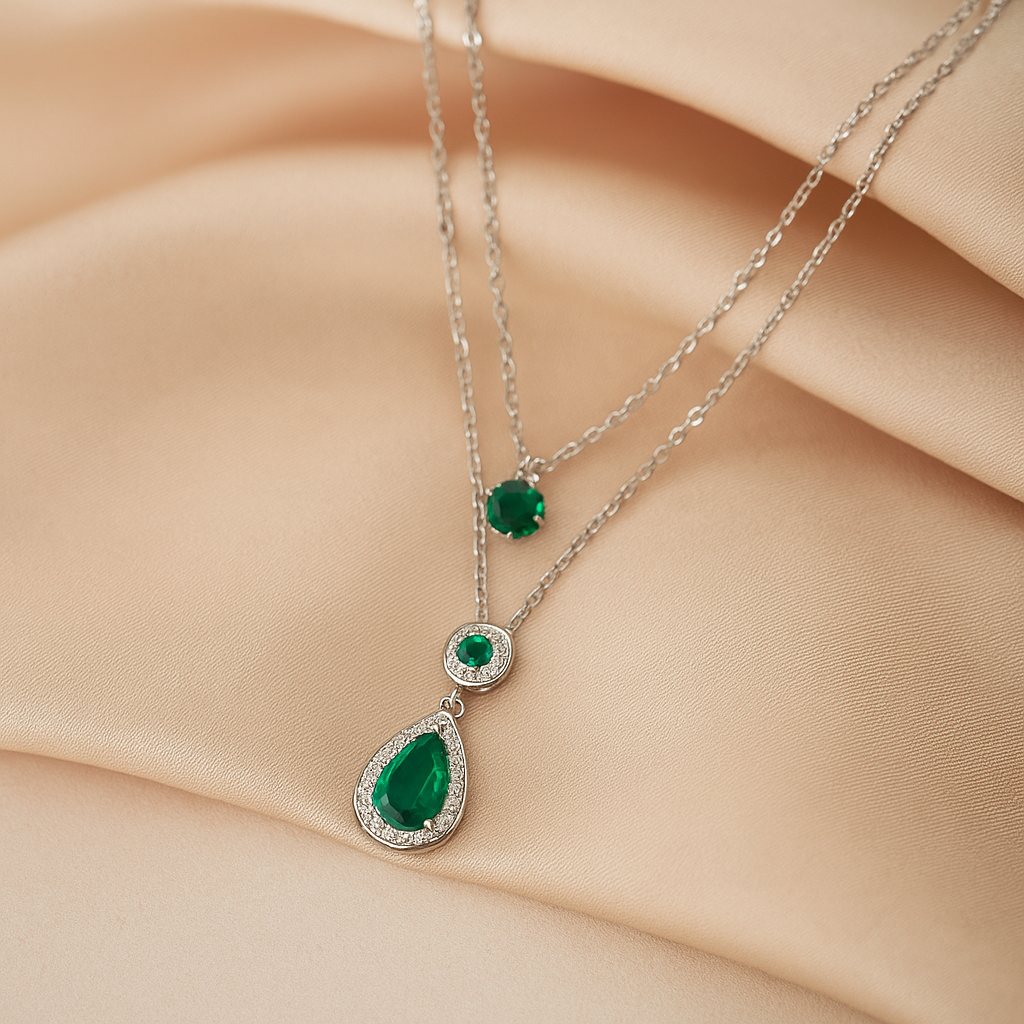 Emerald Grace – Layered Teardrop Pendant Necklace